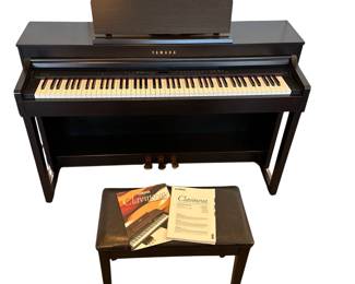 Yamaha Clavinova CLP-440 Electronic Piano Organ Keyboard Bench & All in Photos