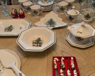 Christmas dish set