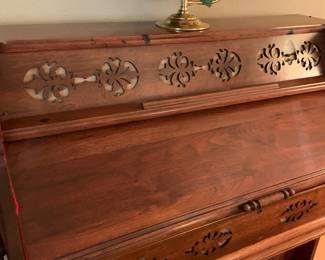 organ with closed keyboards