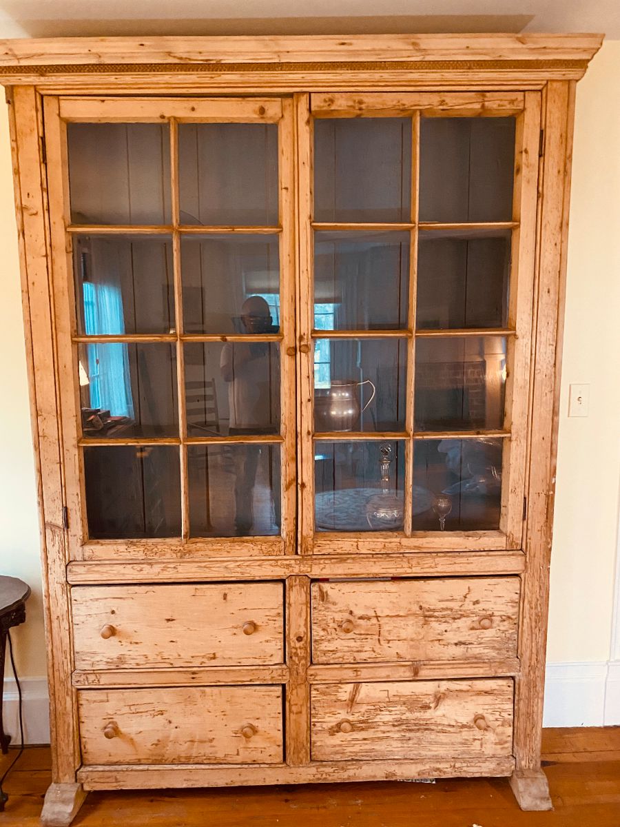 Nice country cupboard