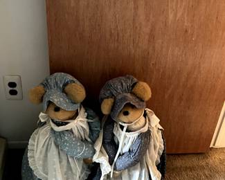 . . . cute teddy bears -- door stops perhaps?