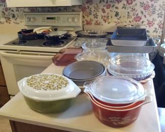 green and red wheat pyrex dishes are sold