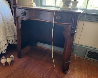 Empire Dressing Table, Lamps