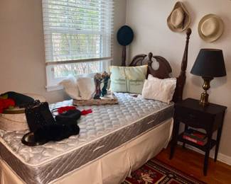 Twin Bed, w/ Headboard, Nightstand, Lamp, Summer hats , decorator pillows 