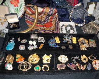 Costume Jewelry, Ladies Vintage Handbag 