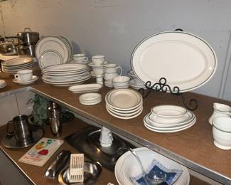 Buffalo Style, Diner Ware, Homer Laughlin, Syracuse & others  