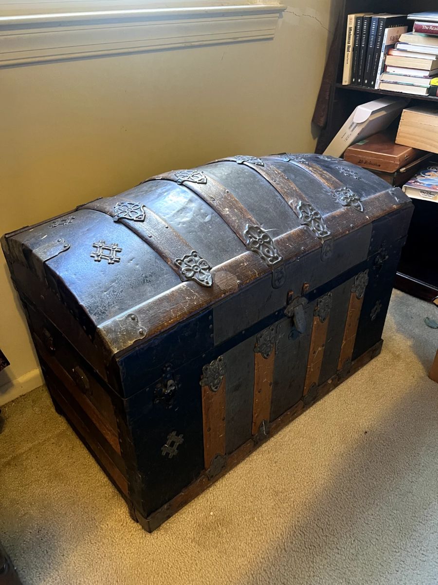 Treasure Chest Estate Sale Just off 270 in... starts on 4/20/2024