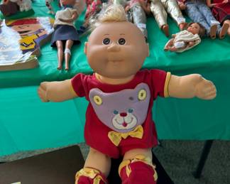 One of two cabbage patch kids