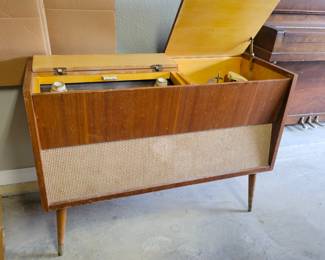 Vintage Grundig Majestic stereo cabinet - not working