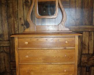 Dresser w\mirror