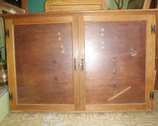 Wall cabinet
