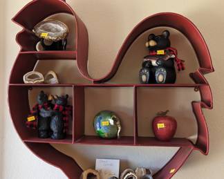Cool chicken wall hanging shelf!