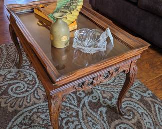 Antique coffee table with removable top (glass tray)