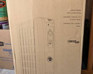DeLonghi heater - new and in box!