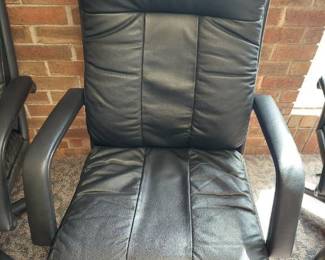 pneumatic swivel office chair