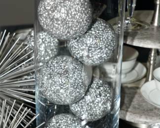 Silver mosaic decorative balls
