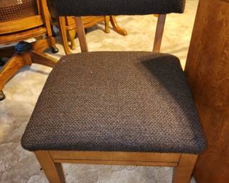 Sewing Chair with Storage 