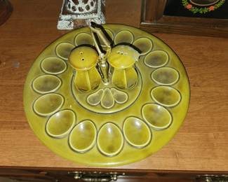 Midcentury Egg Plate