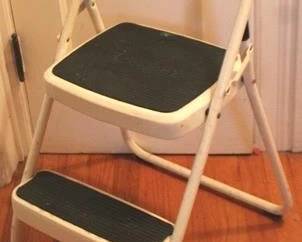 111 - Folding step ladder, 27 x 16
