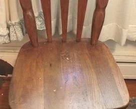 138 - Vintage wooden chair, 35 x 16 x 17
