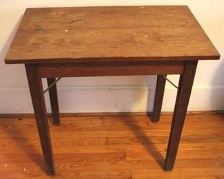 188 - Vintage table, 30 x 28 x 18
