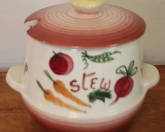 164 - Vintage ceramic stew pot, 9 x 8

