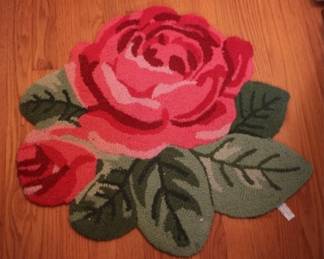 197 - Rose hook rug, 28 x 24
