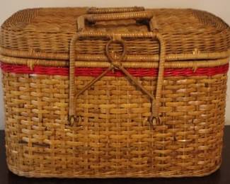 179 - Vintage picnic basket, 12 x 18 x 12
