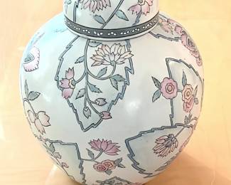 Floal design vase with lid – $35