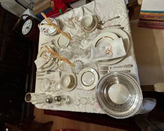 Full set of Haviland China Gotham pattern. 
Silver plate flatware missing 2 pieces
Crystal 
I will bundle the entire table setting for $250 
More than what's shown
