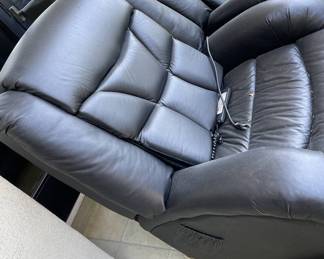 $39 2 recliners loungers Lane’s Human Touch massage !