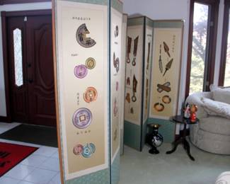 Korean 8 Section Wall Screen