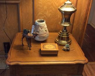 Thomasville end table and Stiffel lamp