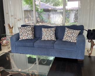Beautiful sofa and glass coffee table like new !