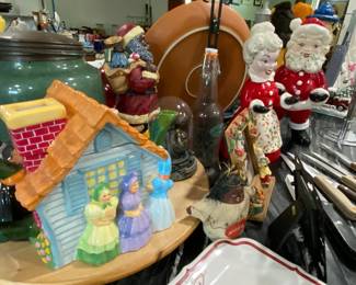 Cookie Jar, Vintage Mr & Mrs Santa decoratives