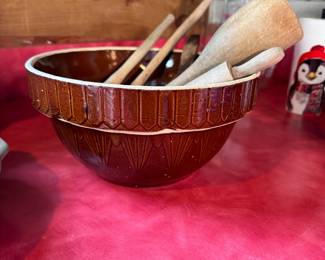 USA brown glaze pottery bowl with wooden utensils 11"
