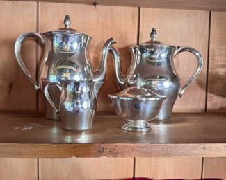 Wm. Rogers Paul Revere Reproduction coffee pot, teapot, creamer, and lidded silver-plated set