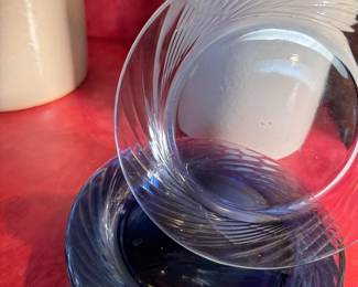 Pyrex blue Festiva glass plates, set of 8,  8"