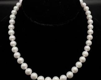 BRAND NEW! 8.5 to 9mm Snow White Pearl Single Strand Necklace w/ 14k White Gold Ball Clasp