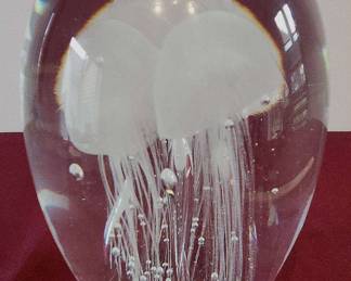 Clear jellyfish art glass seven and a half inches tall