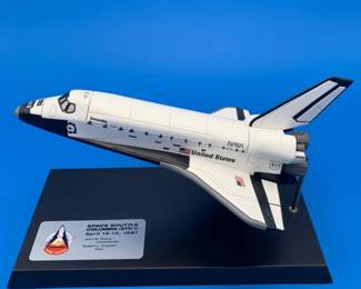Columbia Space Shuttle (STS-1) Model - Danbury Mint - 2003
