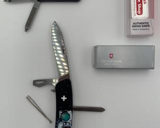 Moon Pocketknives from Swiza & Victorinox - New