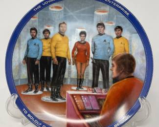 8 Star Trek Collector’s Plates - Complete Set - Unused