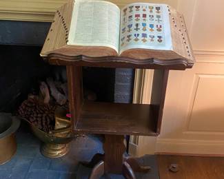 Library book stand