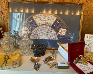 Queens and Kings pins, favors and more