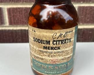 Vintage sodium citrate by Merck