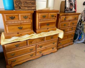 Pine bedroom set 5pcs presale priced at $495 contact to purchase. 