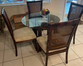 Flawless dining set, glass top - Tommy Bahama feel 