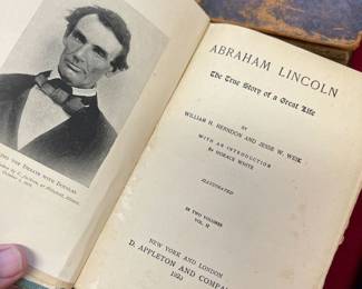 Nice selection of Abraham Lincoln books 