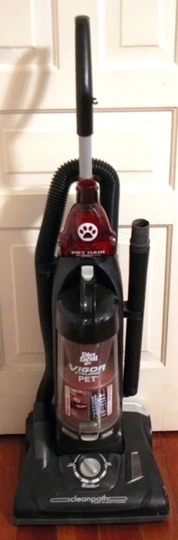 104 - Dirt Devil Vigor Cyclone Pet Vacuum Cleaner You are buying a used as-is electric/electronic item. We do not guarantee all components are present and if it's not expressly stated, it is untested.
